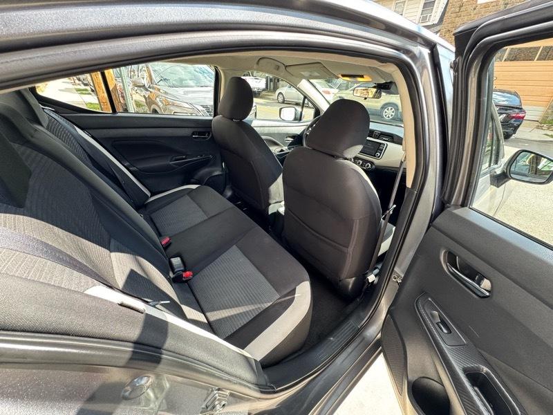 Nissan Versa SV 2021