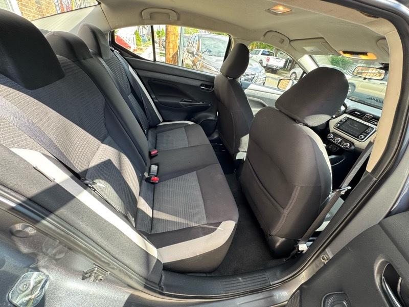 Nissan Versa SV 2021