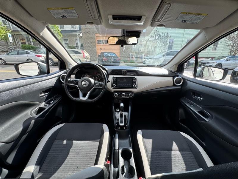 Nissan Versa SV 2021