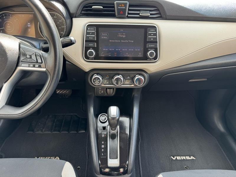 Nissan Versa SV 2021