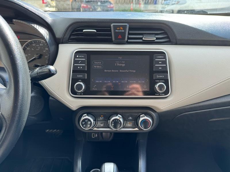 Nissan Versa SV 2021