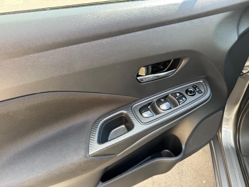 Nissan Versa SV 2021