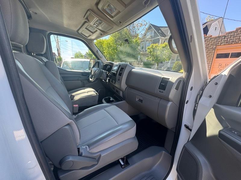 Nissan NV Cargo 3500 HD S High Roof 2018