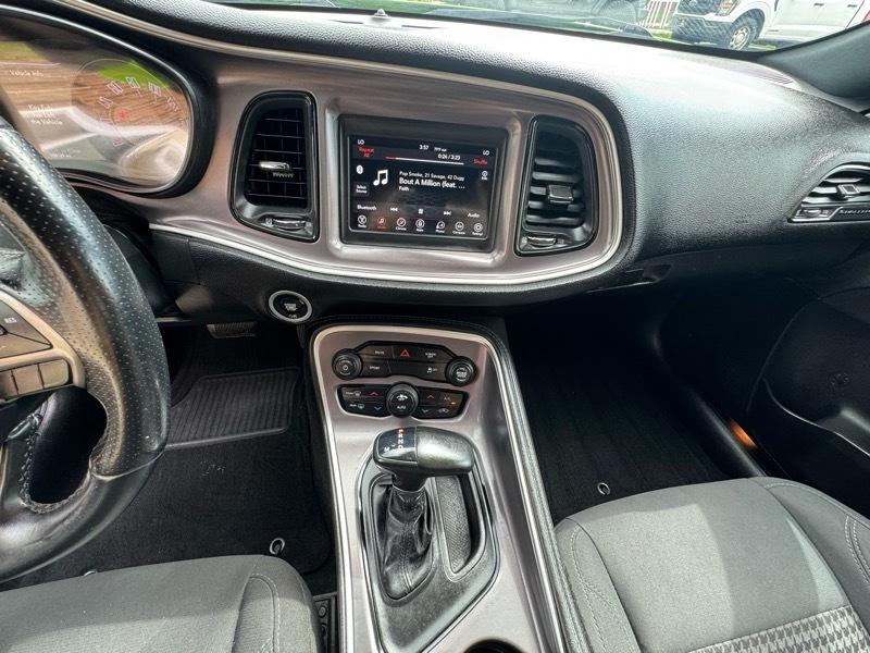 Dodge Challenger SXT 2019