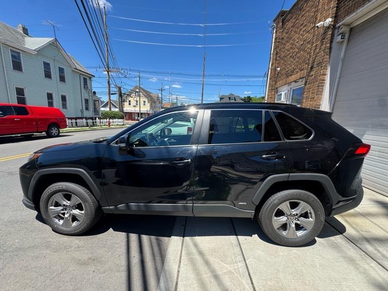Toyota RAV4 Hybrid XLE 2023