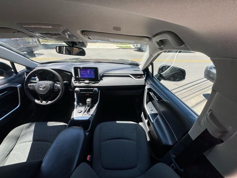 Toyota RAV4 Hybrid XLE 2023
