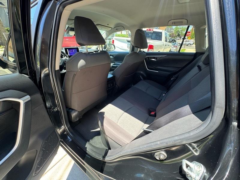 Toyota RAV4 Hybrid XLE 2023