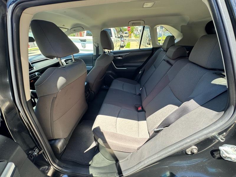 Toyota RAV4 Hybrid XLE 2023