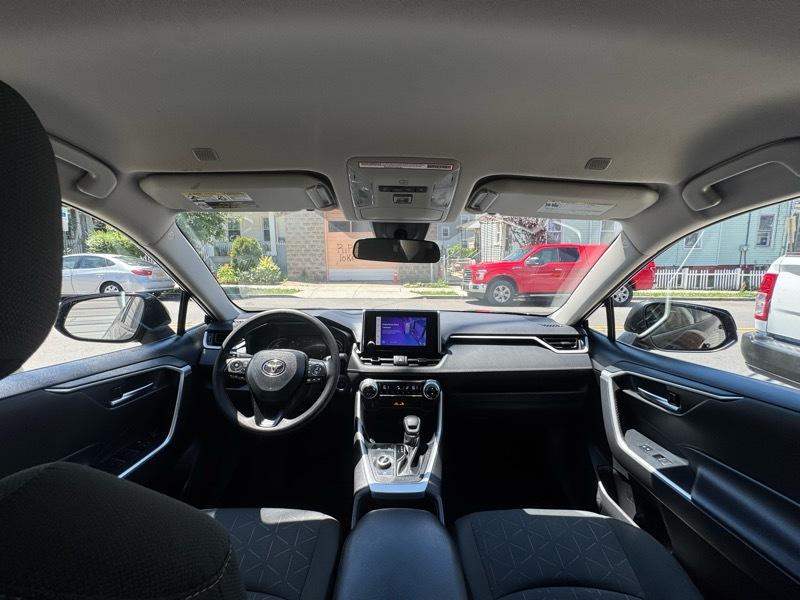 Toyota RAV4 Hybrid XLE 2023