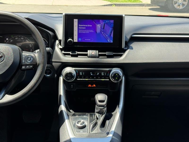 Toyota RAV4 Hybrid XLE 2023