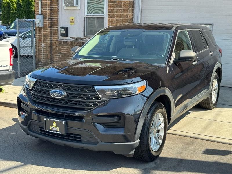 Ford Explorer Base AWD 2021