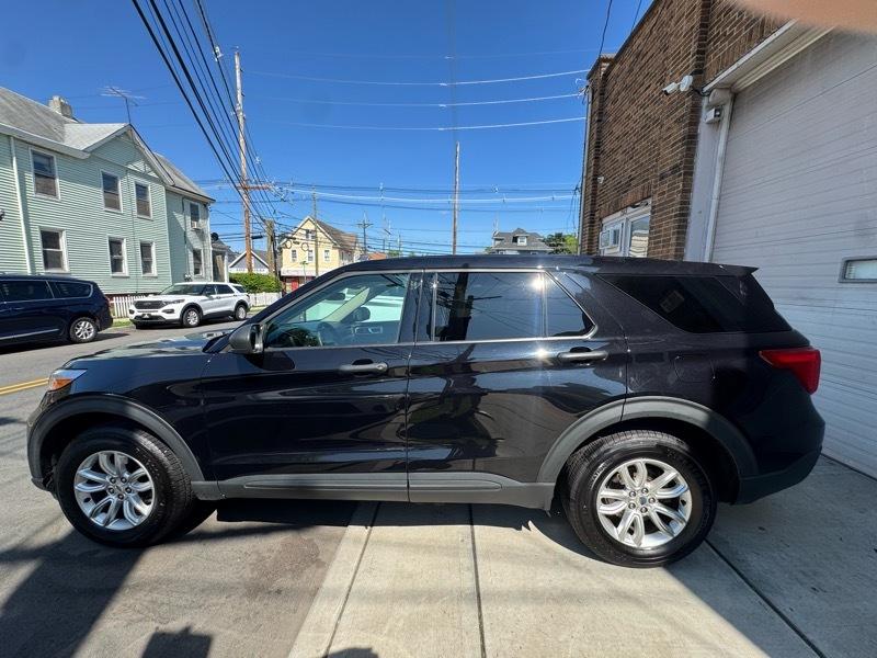 Ford Explorer Base AWD 2021