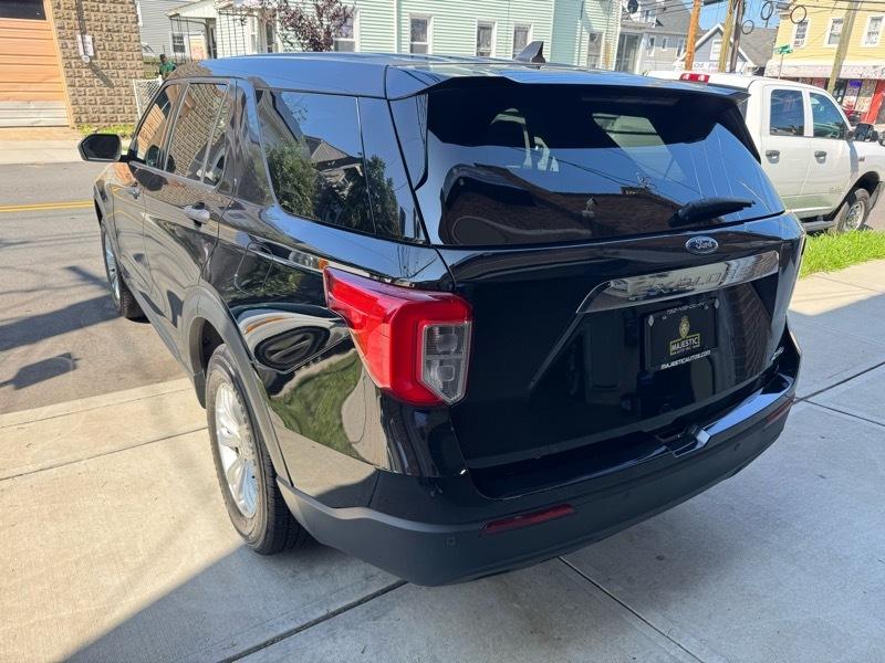 Ford Explorer Base AWD 2021