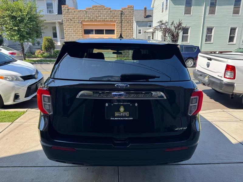 Ford Explorer Base AWD 2021