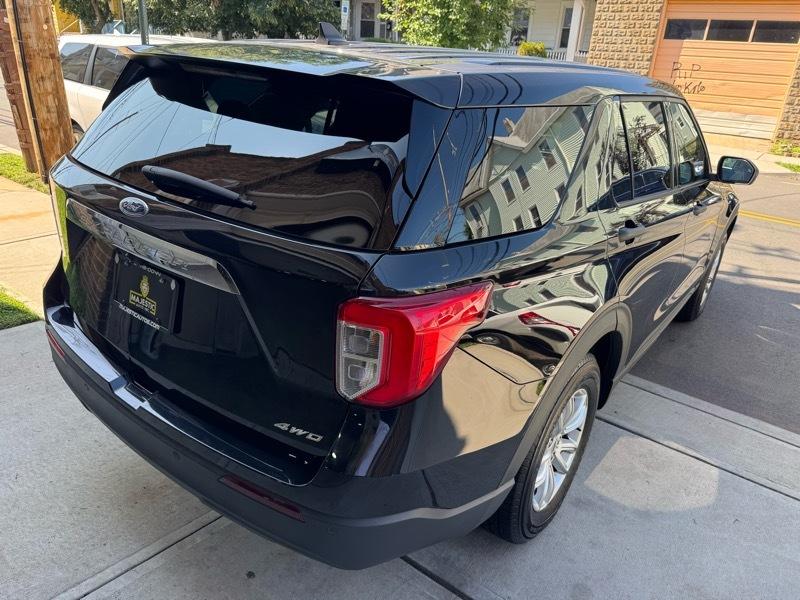 Ford Explorer Base AWD 2021