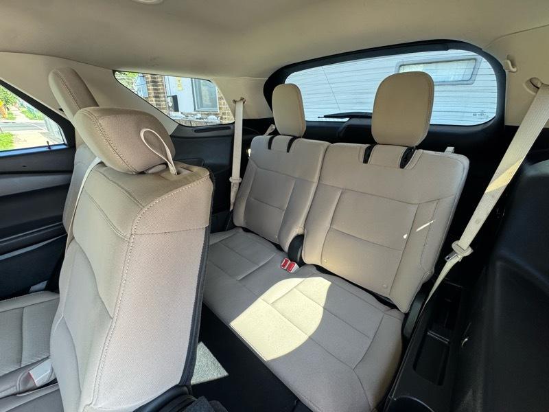 Ford Explorer Base AWD 2021