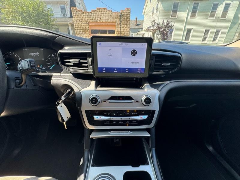 Ford Explorer Base AWD 2021