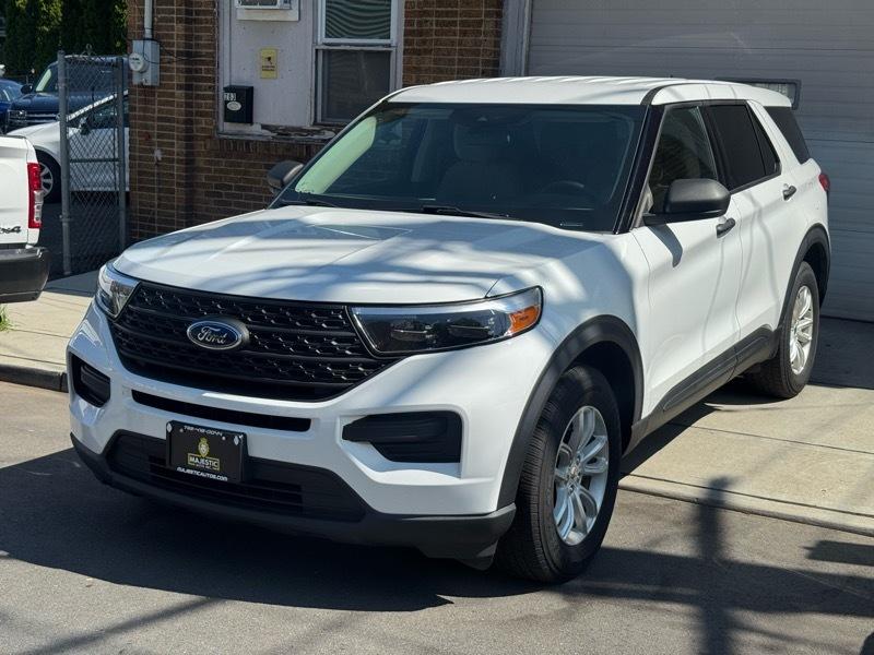 Ford Explorer Base AWD 2021