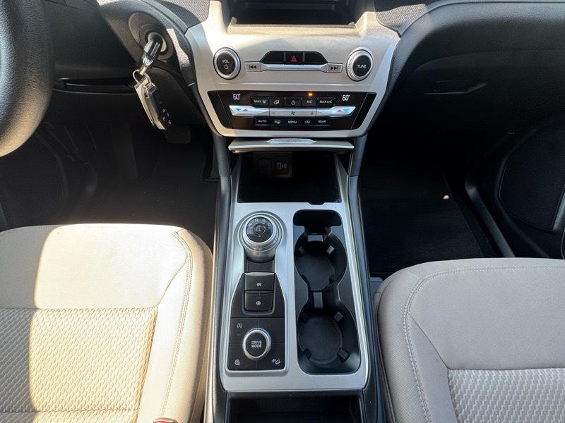 Ford Explorer Base AWD 2021