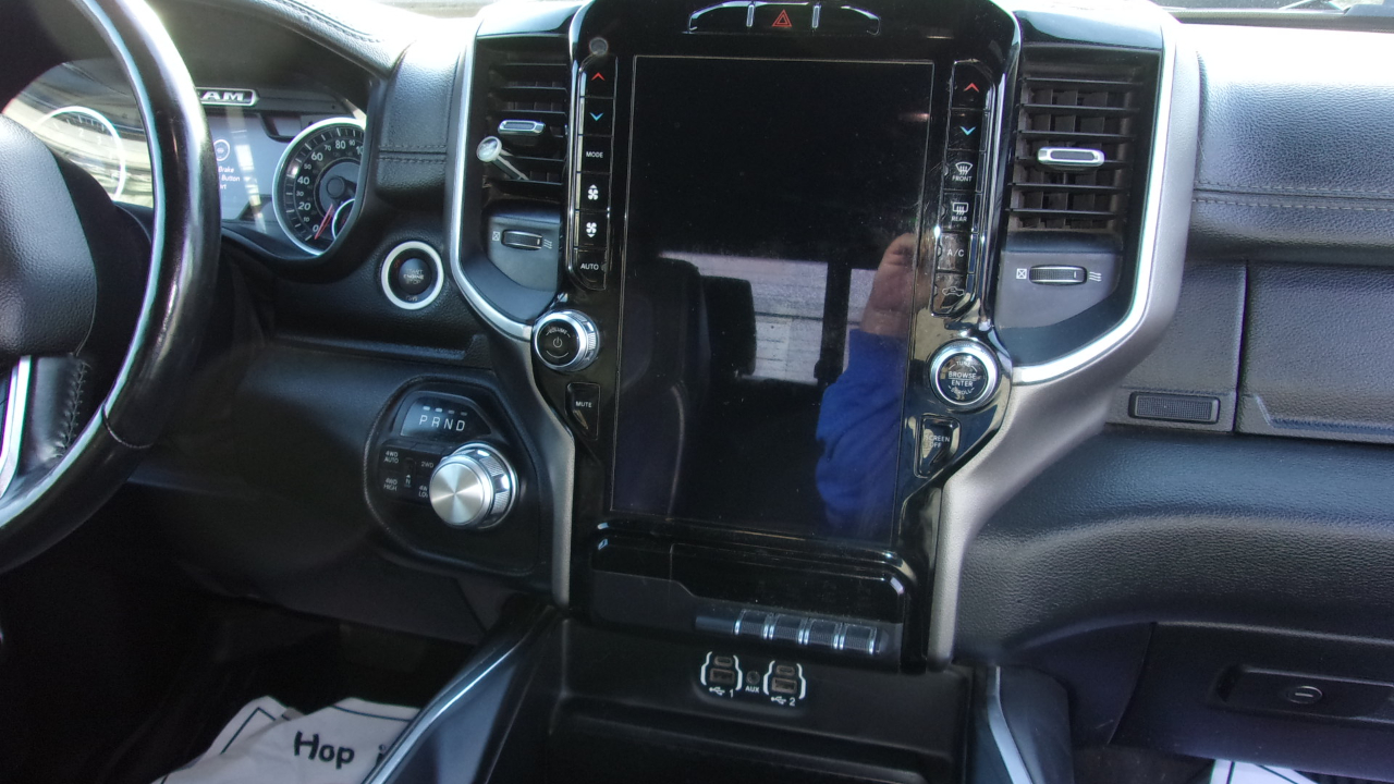 RAM 1500 Laramie Crew Cab SWB 4WD 2020