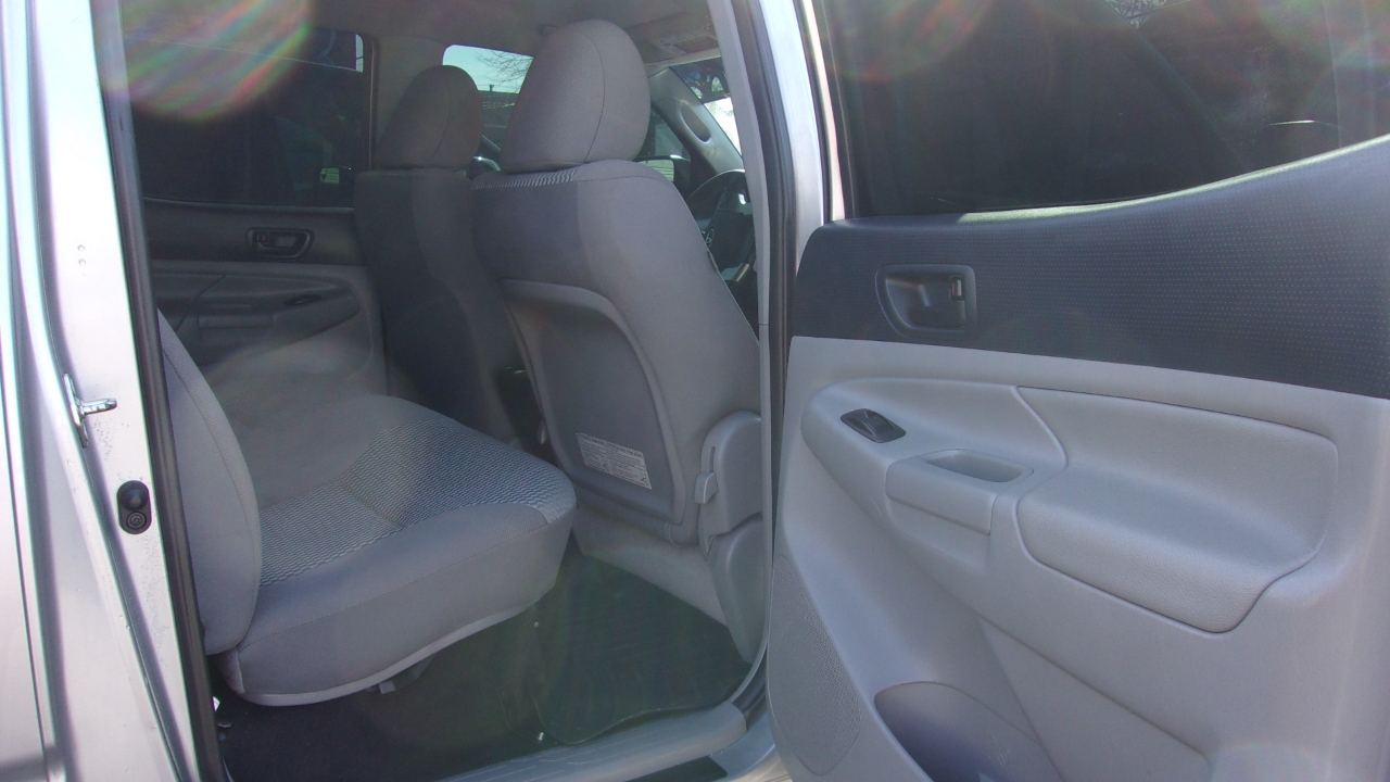 Toyota Tacoma PreRunner Double Cab V6 5AT 2WD 2014