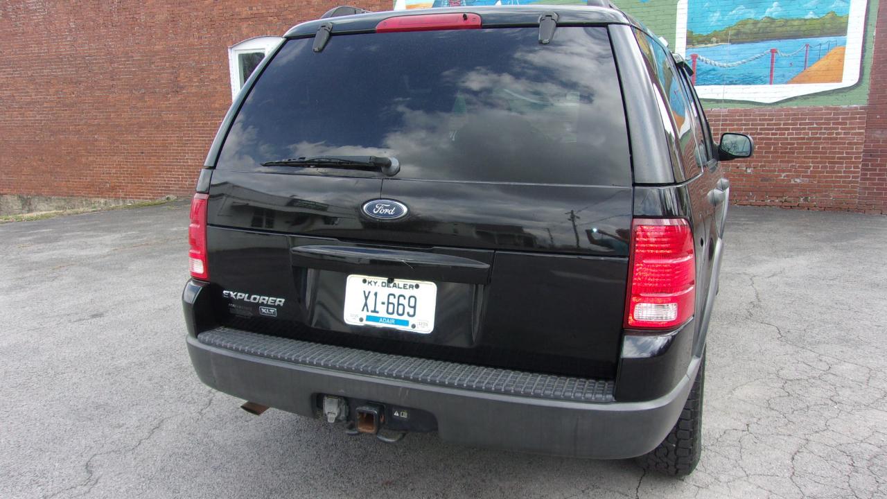 Ford Explorer XLT 4.0L 2WD 2003