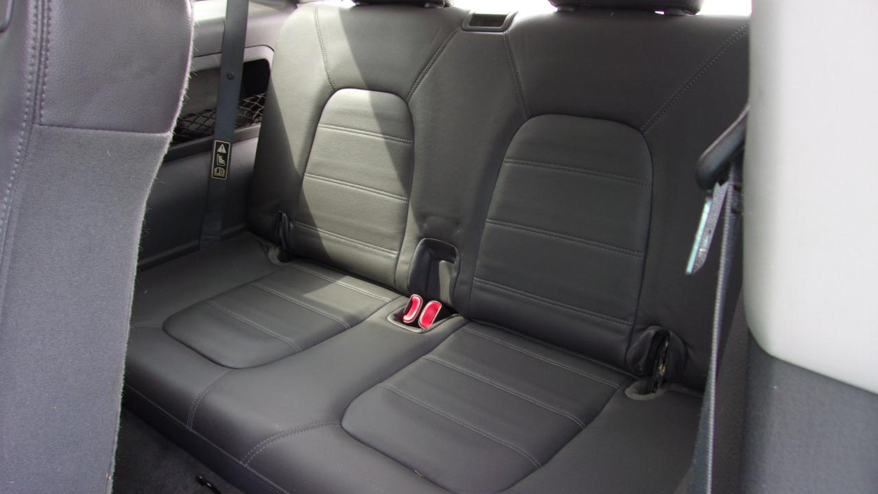 Ford Explorer XLT 4.0L 2WD 2003