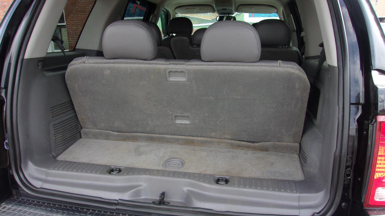 Ford Explorer XLT 4.0L 2WD 2003