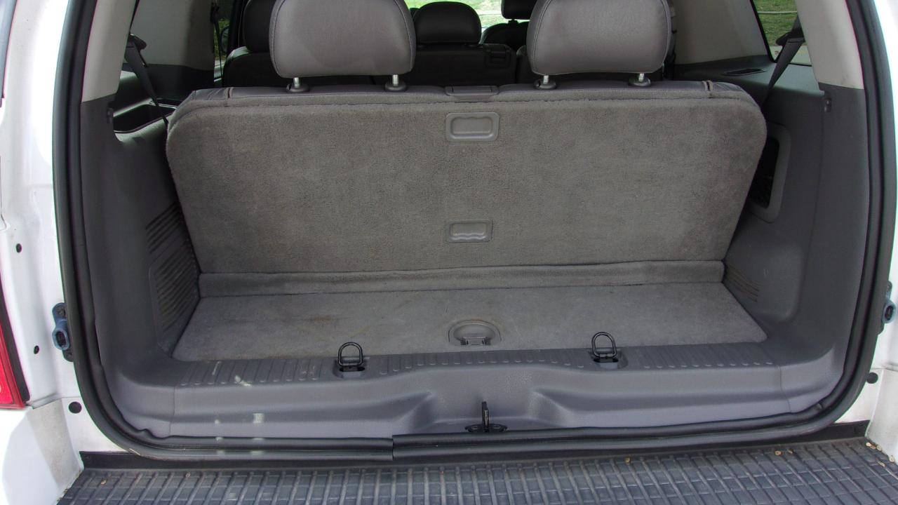 Ford Explorer XLT 4.6L AWD 2003