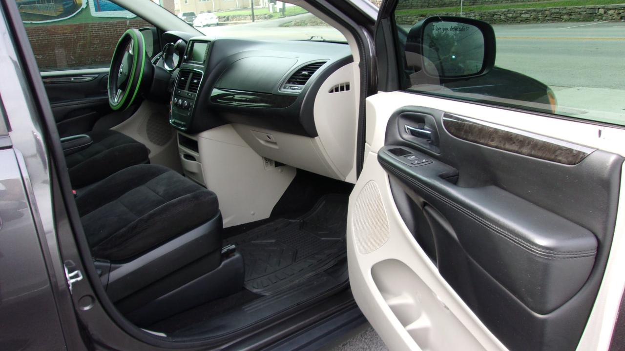 Dodge Grand Caravan SE 2016