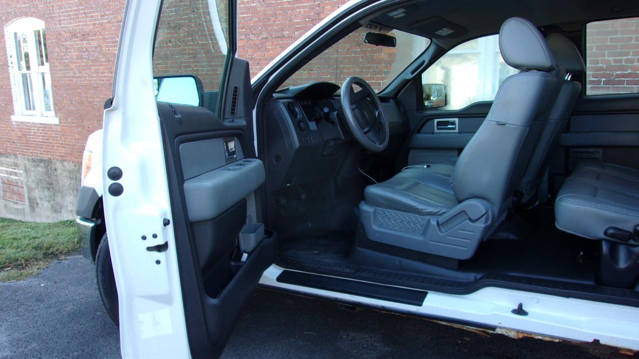 2011 Ford F-150 XL - Photo 6