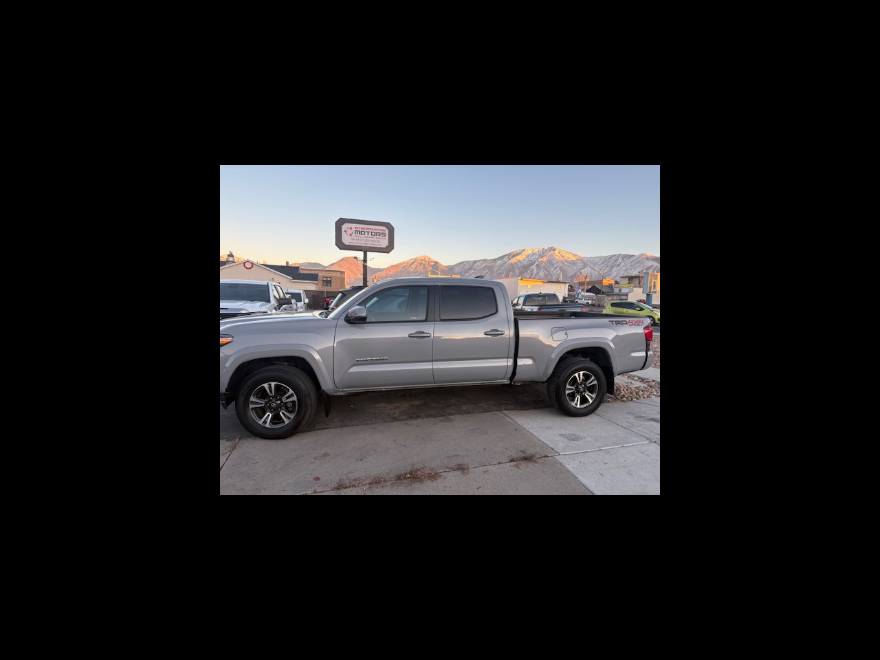 Toyota Tacoma  2018