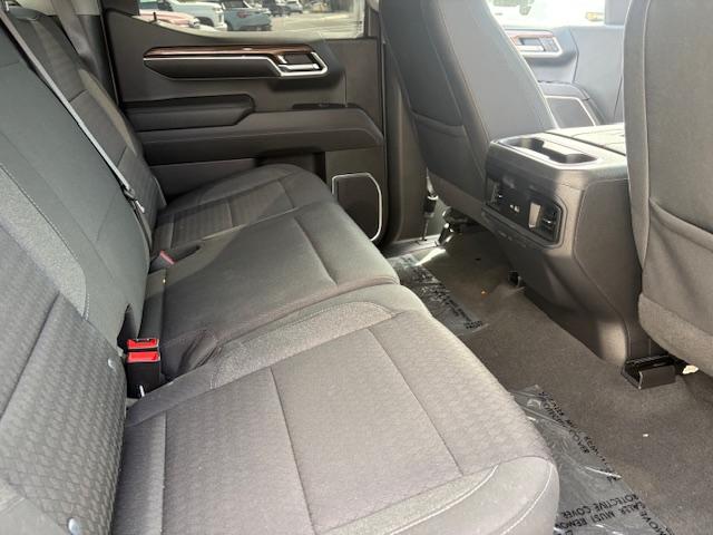 Chevrolet Silverado 1500 LT Crew Cab 4WD 2022