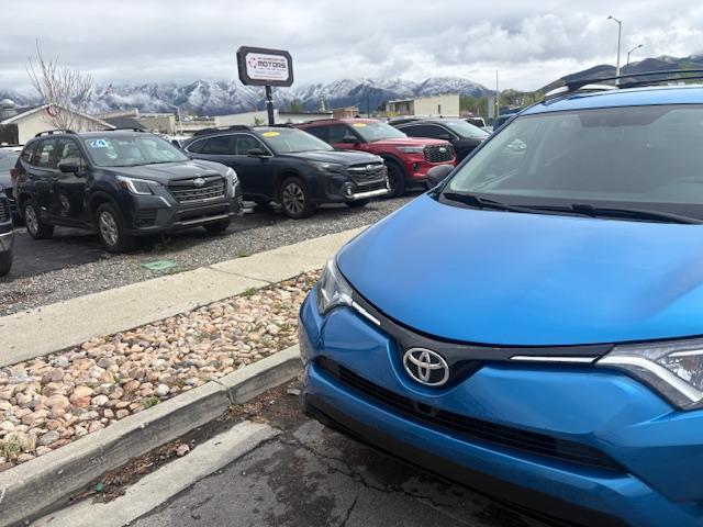 Toyota RAV4 LE AWD 2016