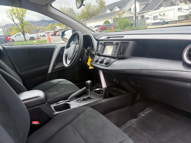 Toyota RAV4 LE AWD 2016