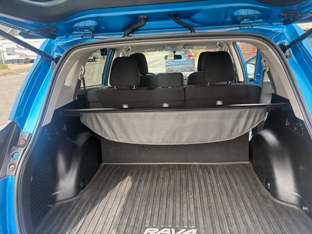 Toyota RAV4 LE AWD 2016