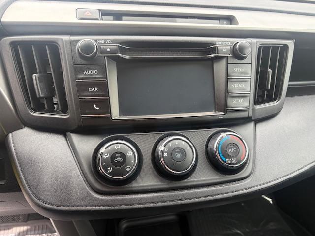 Toyota RAV4 LE AWD 2016