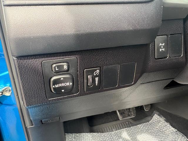 Toyota RAV4 LE AWD 2016