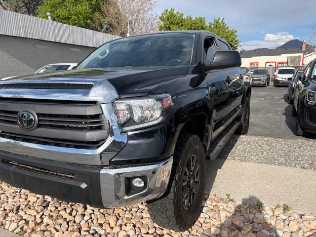 Toyota Tundra SR5 5.7L V8 CrewMax 4WD 2021