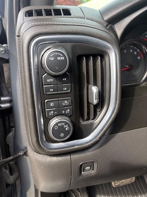 Chevrolet Silverado 1500 LT Trail Boss Crew Cab Long Box 4WD 2021