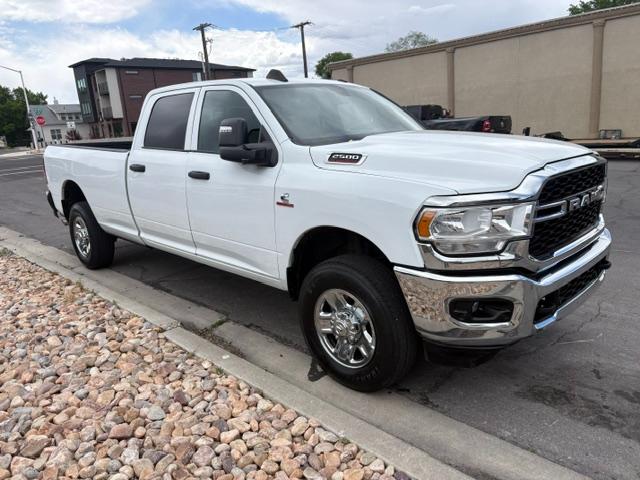 RAM 2500 Tradesman Crew Cab LWB 4WD 2024