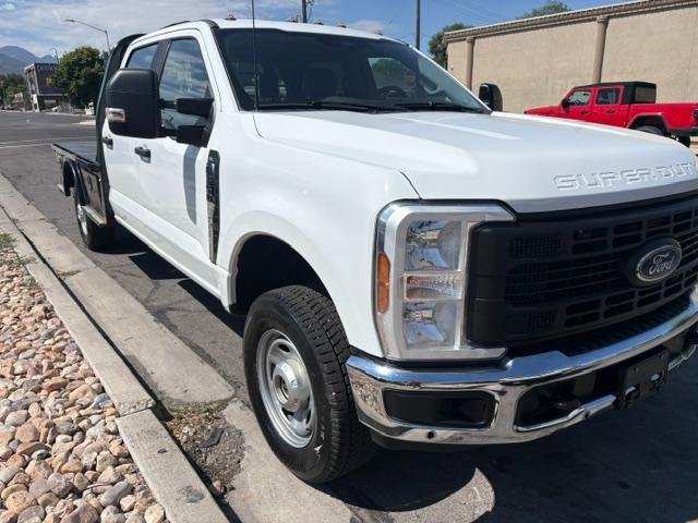 Ford F-350 SD XL Crew Cab Long Bed 4WD 2024