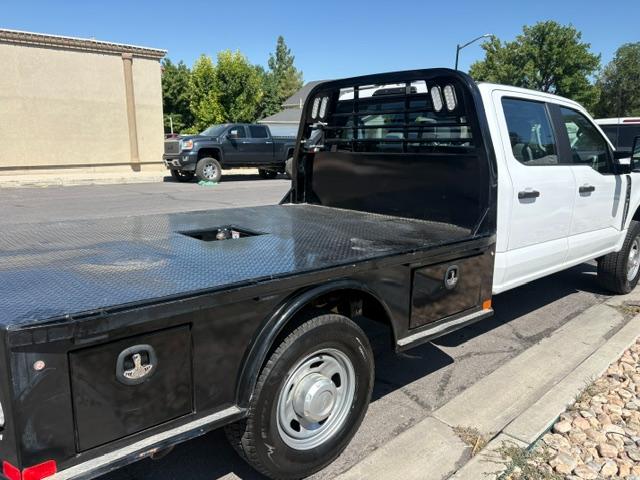 Ford F-350 SD XL Crew Cab Long Bed 4WD 2024
