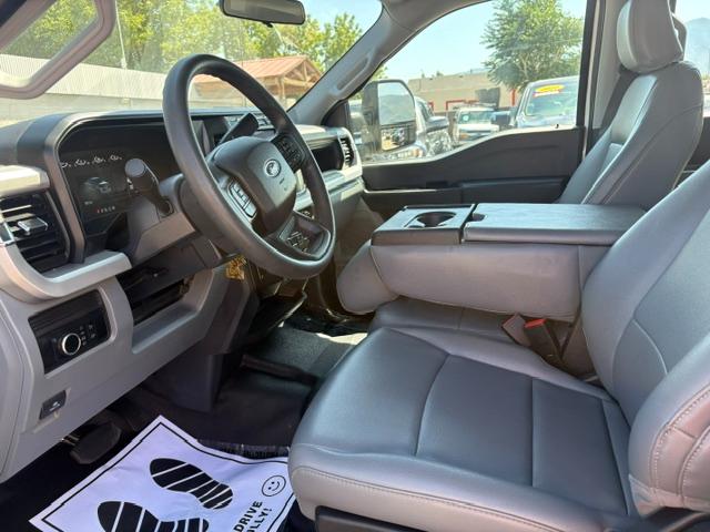 Ford F-350 SD XL Crew Cab Long Bed 4WD 2024