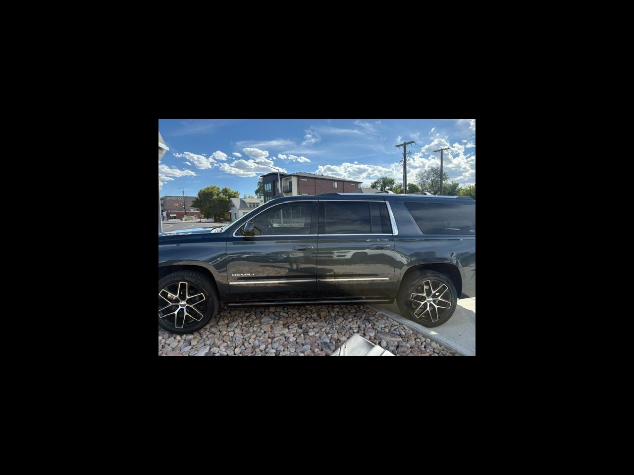 GMC Yukon XL Denali 4WD 2019