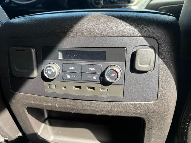 GMC Yukon XL Denali 4WD 2019