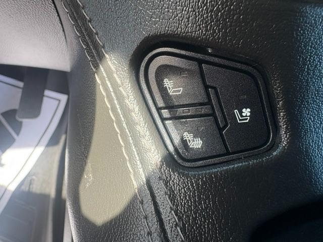 GMC Yukon XL Denali 4WD 2019