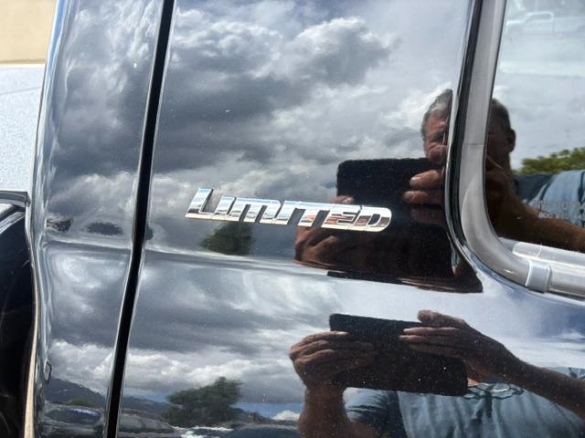 Toyota Tundra Limited 5.7L CrewMax 4WD 2021