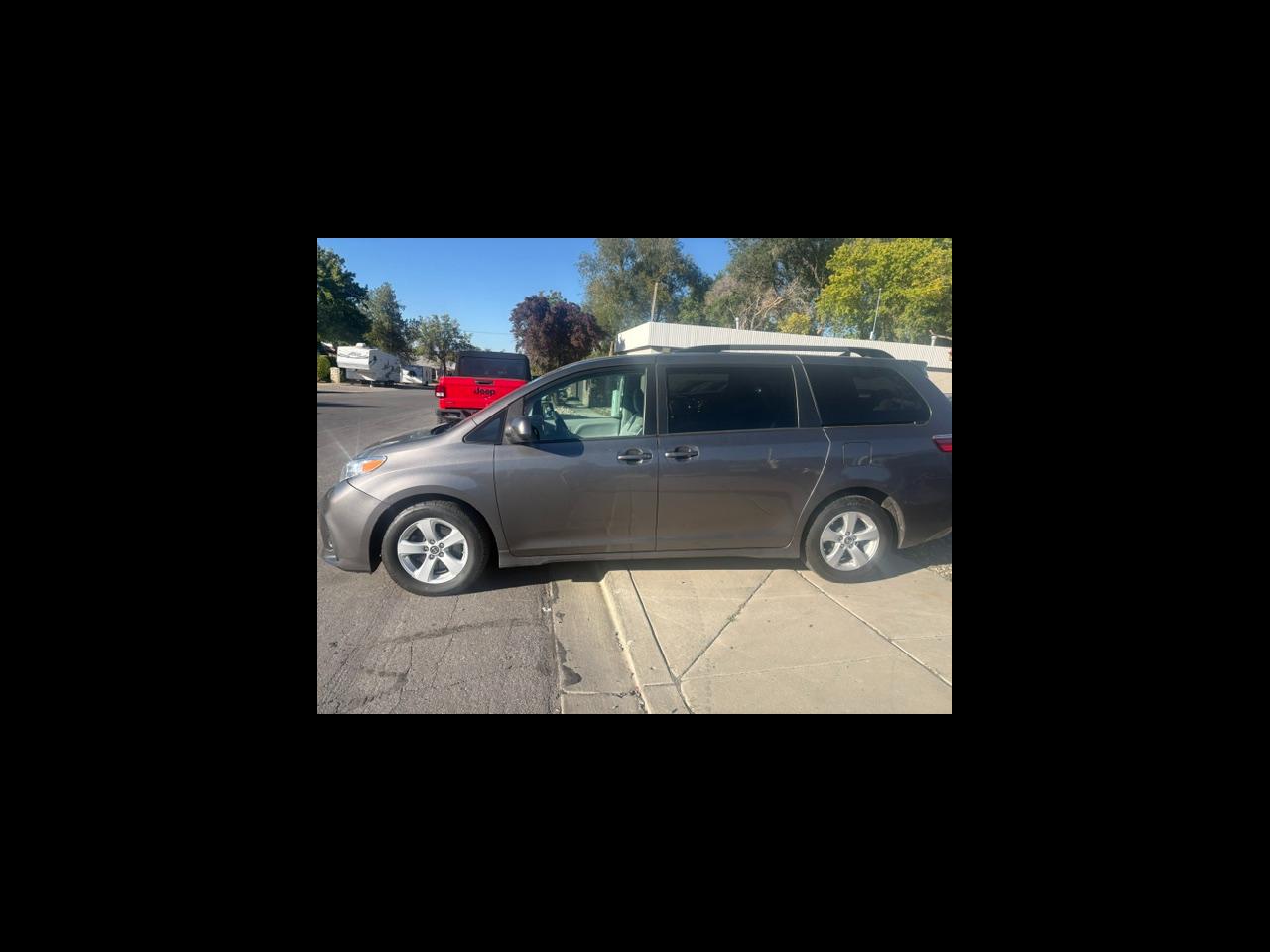 Toyota Sienna LE 8-Passenger 2018
