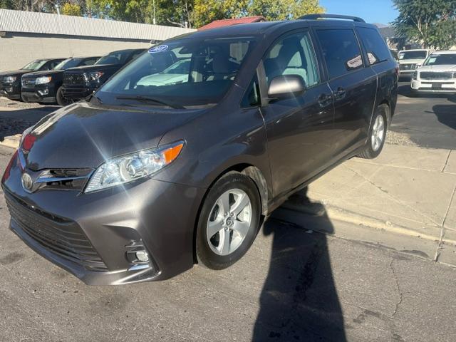 Toyota Sienna LE 8-Passenger 2018